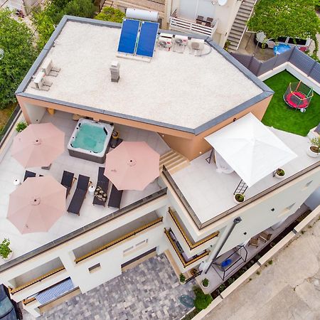 Ferienwohnung Luxury Penthouse Duće Exterior foto