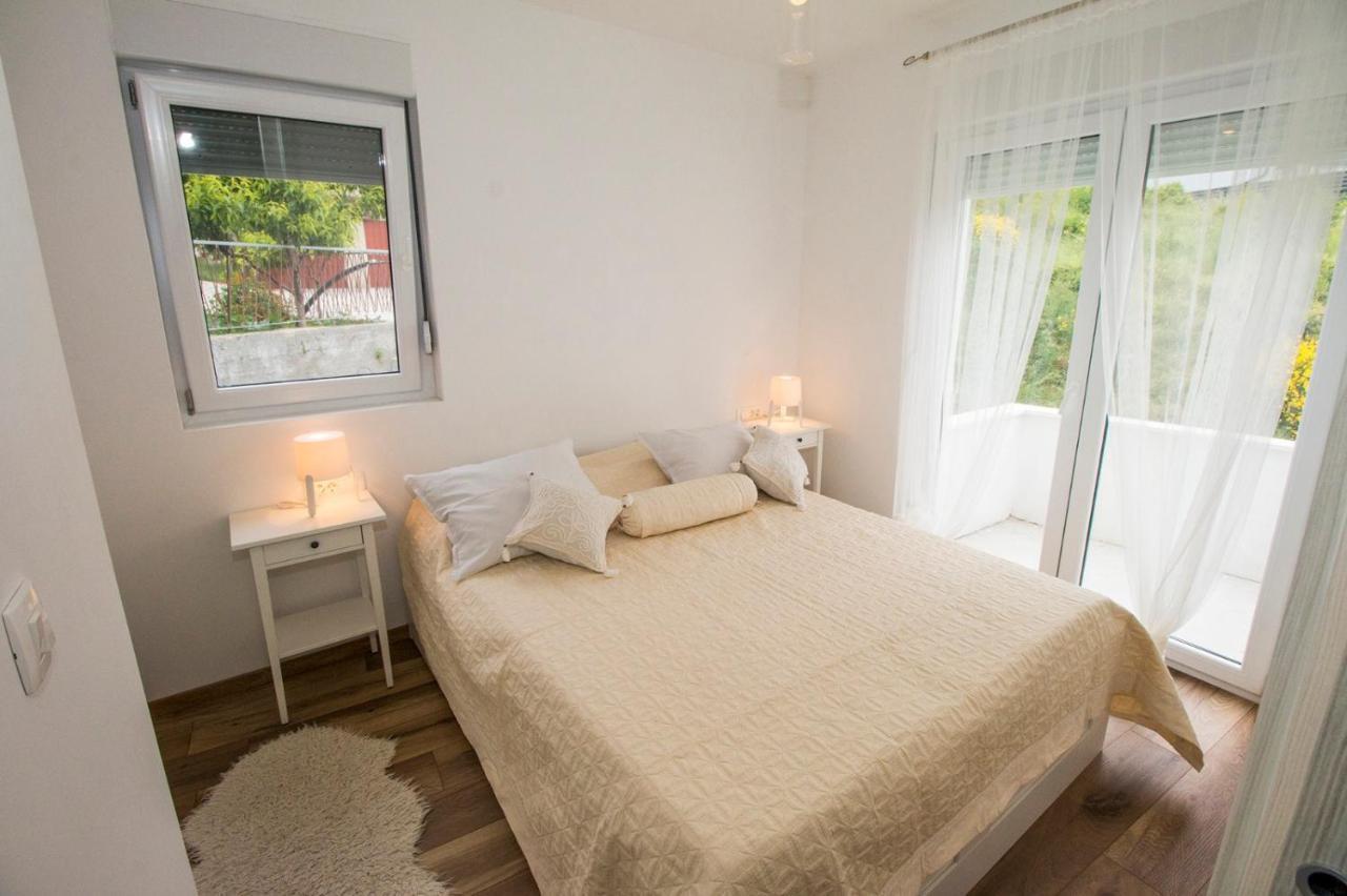 Ferienwohnung Luxury Penthouse Duće Exterior foto